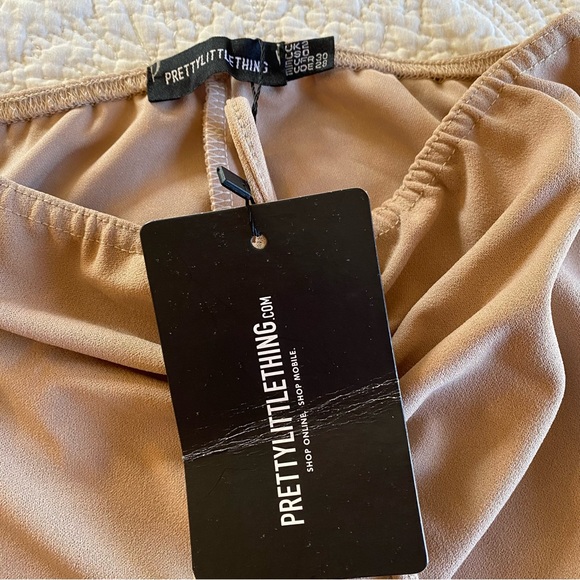 Pretty Little Thing Stone Grepe Ruched Waist Line Split Hem Trouser size 0 - Picture 7 of 7